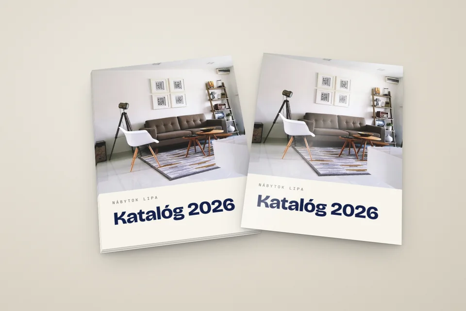 Stoh katalógov nábytku s fotografiou na obálke